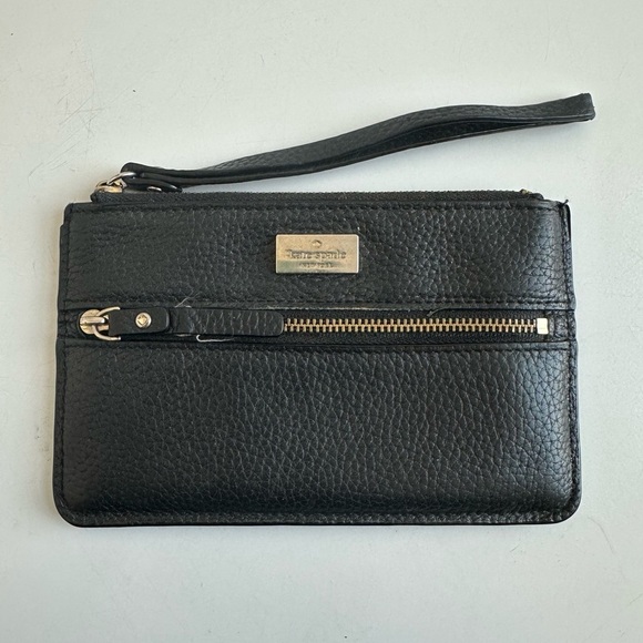kate spade Handbags - Kate Spade Highland Place Bee Black Pebbled Cow Leather Wristlet Wallet Clutch